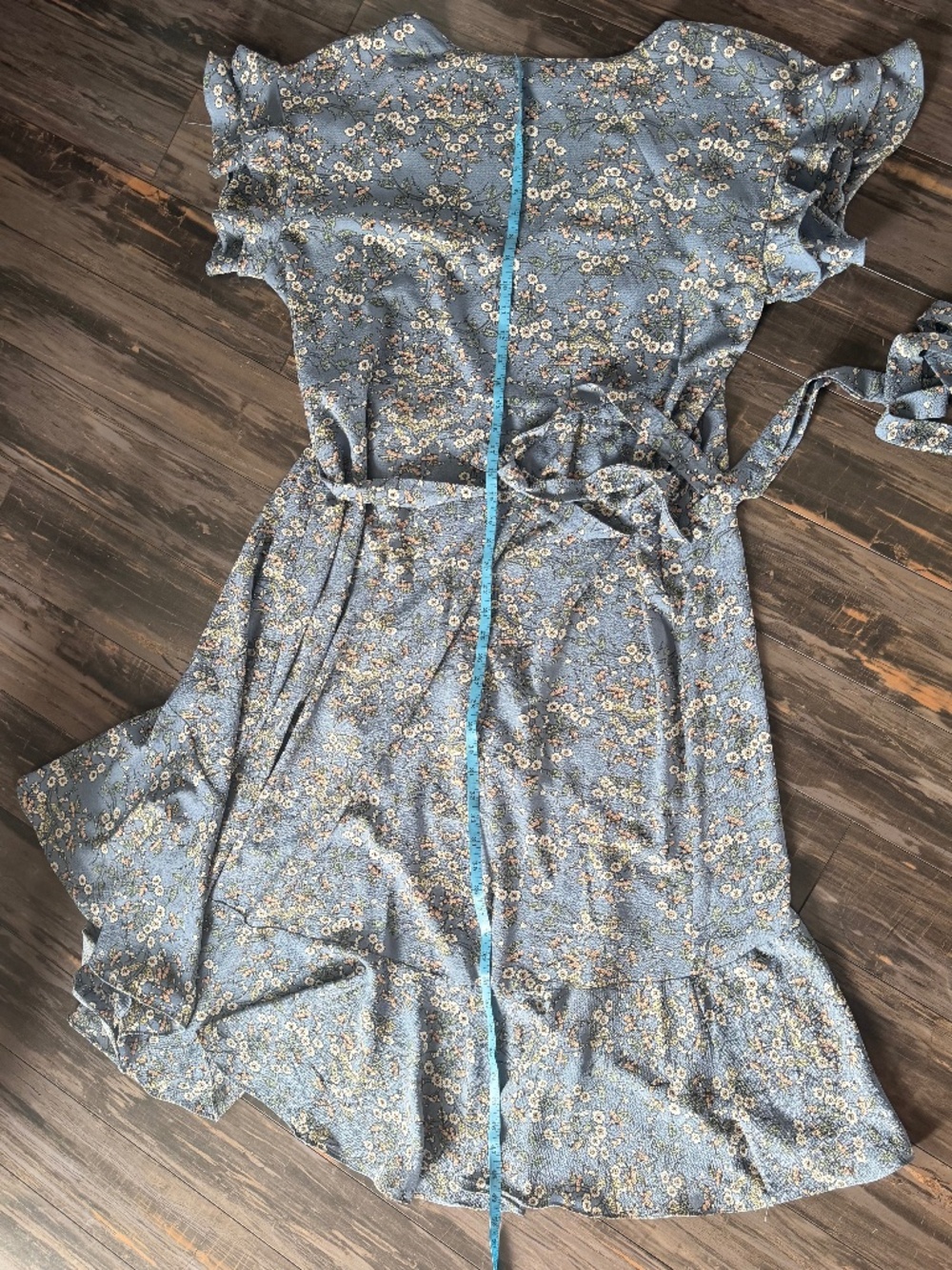 Max Studio Wrap Dress London Blue Floral Print Short Flutter Sleeves Plus Sz 1X - Picture 9 of 16
